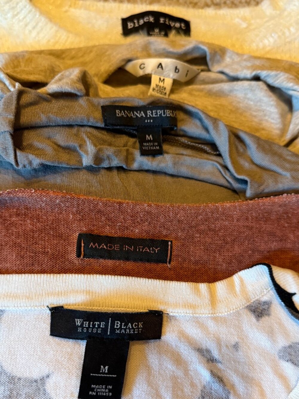 Bundle - 5 Piece Medium Sweater and Long Sleeve Tops